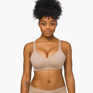 Lululemon Hold True bra
